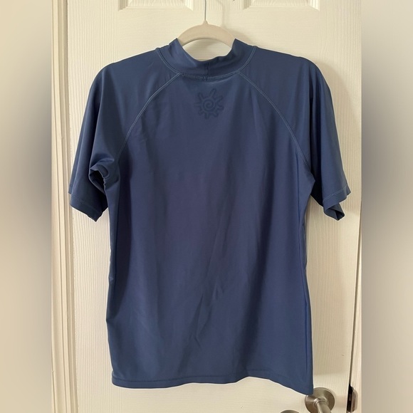 UV Skins men's rash guard- Size Small - Picture 3 of 6
